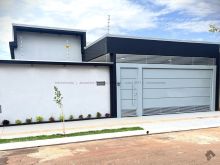 Casa com terraço e piscina - aceita 50% de permuta