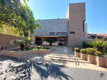 Sala comercial em boa localização
