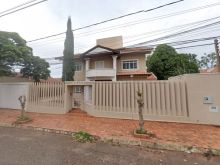 Sobrado com 800m² de terreno na Vila Carvalho