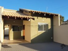 Casa reformada com amplo terreno