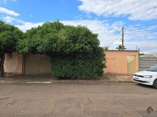 Casa ampla com edícula