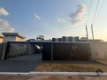 Belíssima casa térrea no Rita Vieira