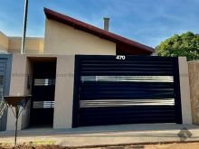 Casa com 1 suíte e dois quartos