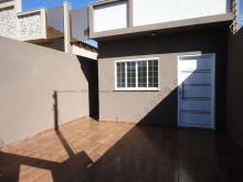 Casa com 1 suíte e 2 quartos