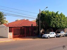 Casa térrea Chácara Cachoeira - clínicas e consultórios