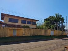 Sobrado de esquina na avenida Tamandaré