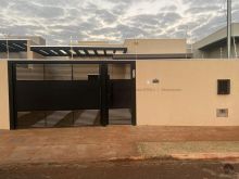 Casa nova com ótimo acabamento
