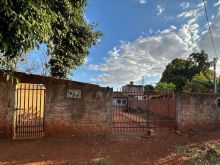 Casa com terreno grande