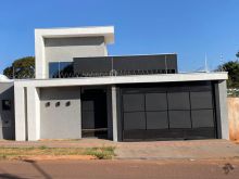 Casa com 3 suítes e piscina