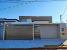 Casa nova e moderna - 2 suites mais 1 quarto