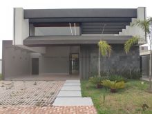 Casa térrea - Alphaville - com armário