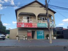 Lindo sobrado residencial com salões comerciais
