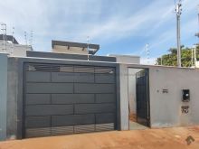 Casa com piscina - Rita viera I