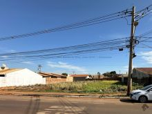 Ótimo terreno frente a escola