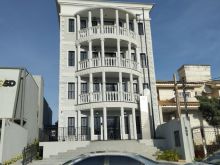 Sala linda - prédio lindo - localização privilegiada