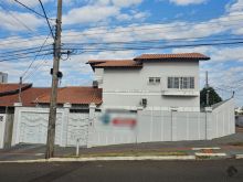 Sobrado espaçoso no bairro Monte Castelo