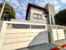 Sobrado com fino acabamento