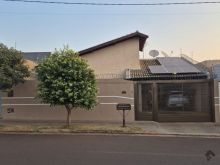 Casa com 3 dormitórios e energia solar