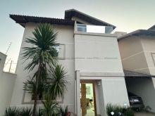 Triplex em condomínio no Altos da Afonso Pena