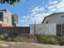 Terreno todo murado