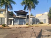 Casa térrea com mezanino no Chácara Cachoeira