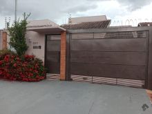 Casa térrea no bairro Rita Vieira