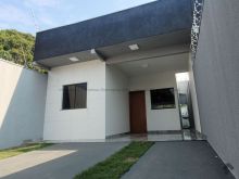 Casa com suíte e área gourmet