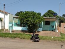 Casa com edícula ótima localização