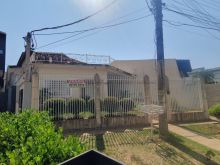 Sobrado com dupla aptidão - residencial e comercial