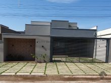 Casa com piscina no Vila Donária
