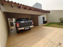Ótima casa rica em armários três quartos