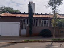 Imóvel com dupla aptidão no Centro