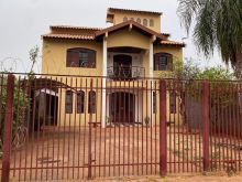 Excelente sobrado 5 quartos sendo 01 suíte