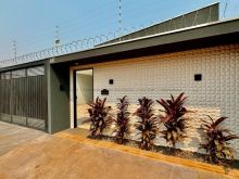 Linda casa no Jd. Mansur