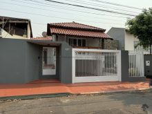 Casa 3 suíte com piscina perto Estoril