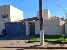 Encantadora residência com detalhes planejados