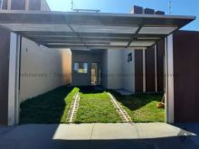 Casa 3 quartos com jardim de inverno