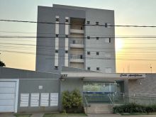 Apartamento térreo com área externa 110 m²