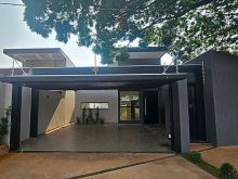 Linda casa térrea de alto padrão