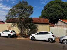 Casa com 1.200m² de área de terreno