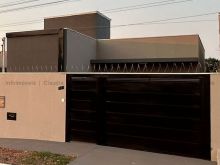 Casa no Jd. Itamaracá - 2 quartos e ótima localização