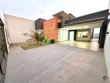 Alto padrão - 360 m² - piscina e sobra de quintal