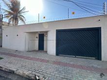 Casa modalidade porteira fechada - próximo do clube Estoril