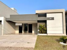 Casa térrea com 3 suítes com planejados no Alphaville II