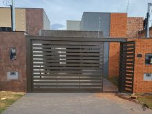 Casa térrea 03 quartos com fino acabamento