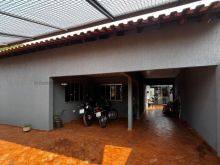 Casa térrea com energia solar