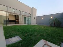 Linda casa térrea com 4 dormitórios no Villas Boas