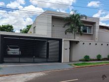Sobrado amplo e espaçoso