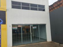 Salão comercial com mezanino