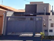 Casa nova - 3 quartos sendo 1 suíte com varanda e área gourmet